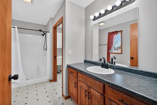 3021 E 29th Street, Des Moines, IA 50317