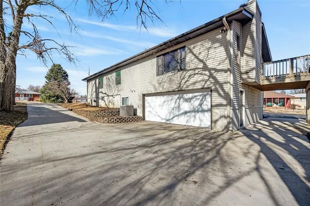 3021 E 29th Street, Des Moines, IA 50317