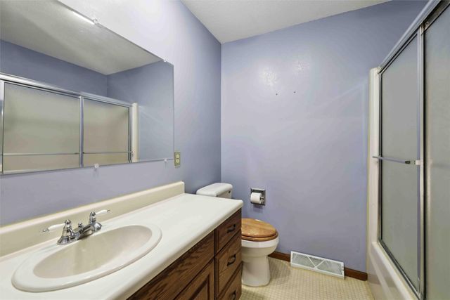 1019 Scott Felton Road, Indianola, IA 50125