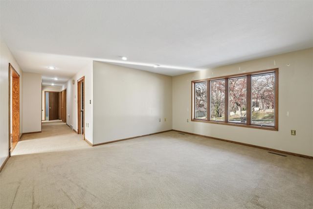 1019 Scott Felton Road, Indianola, IA 50125