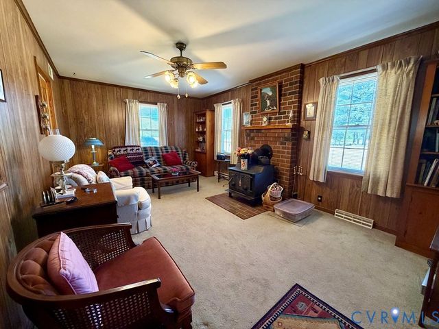1414 Ridge Rd, Callao, VA 22435