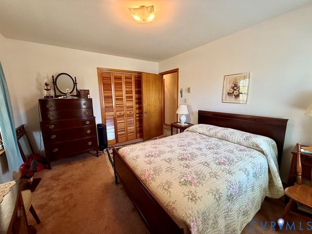 1414 Ridge Rd, Callao, VA 22435