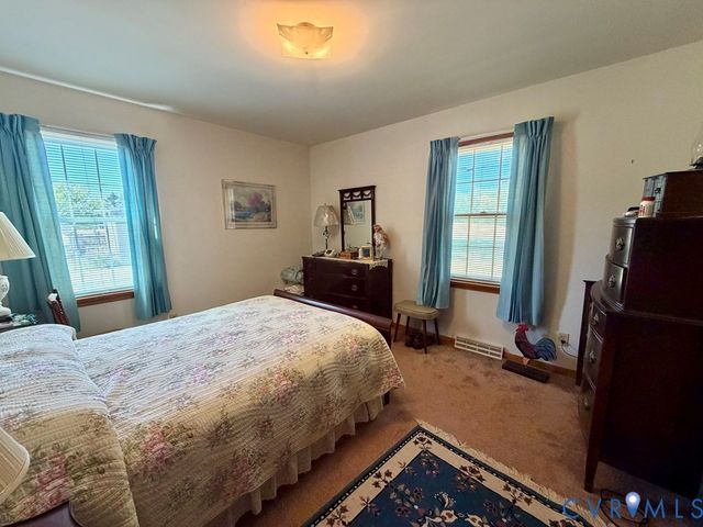 1414 Ridge Rd, Callao, VA 22435