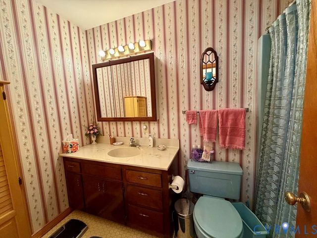 1414 Ridge Rd, Callao, VA 22435