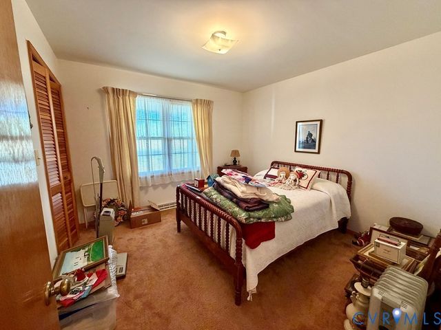 1414 Ridge Rd, Callao, VA 22435