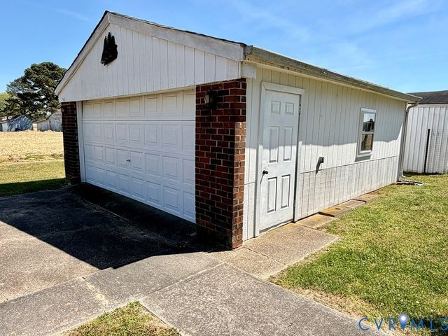 1414 Ridge Rd, Callao, VA 22435