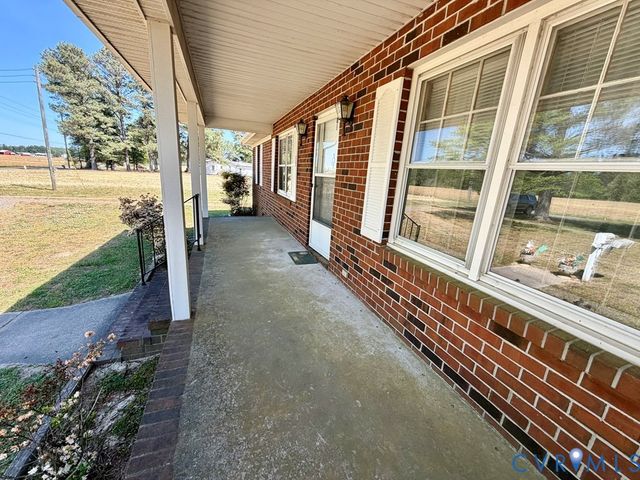 1414 Ridge Rd, Callao, VA 22435
