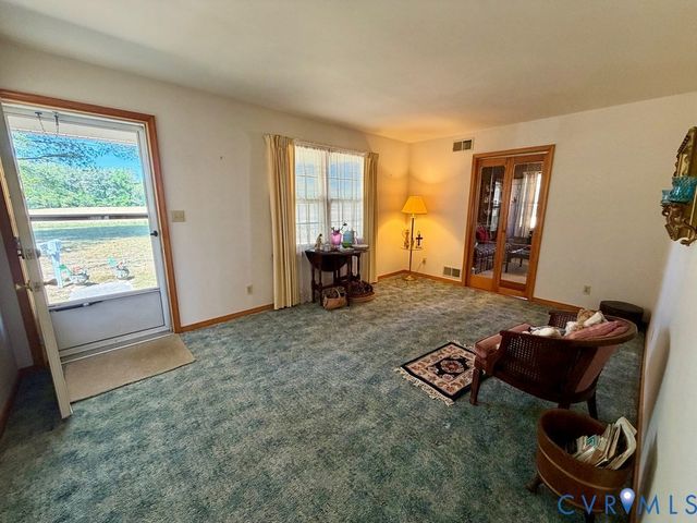 1414 Ridge Rd, Callao, VA 22435