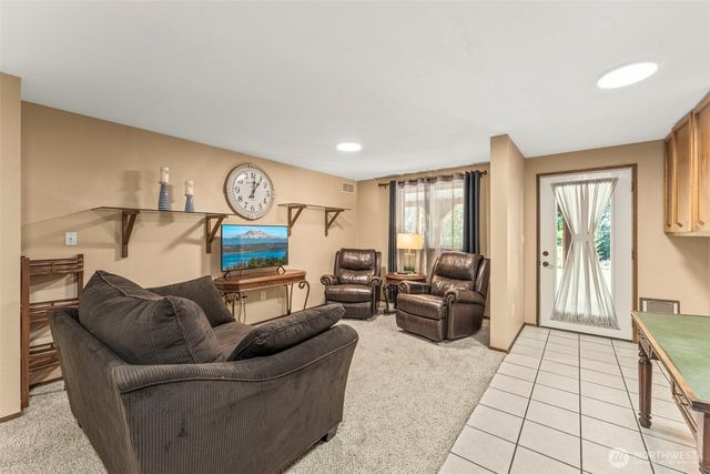 11915 151st Avenue Court E, Puyallup, WA 98374