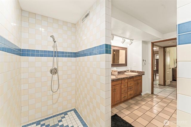 11915 151st Avenue Court E, Puyallup, WA 98374