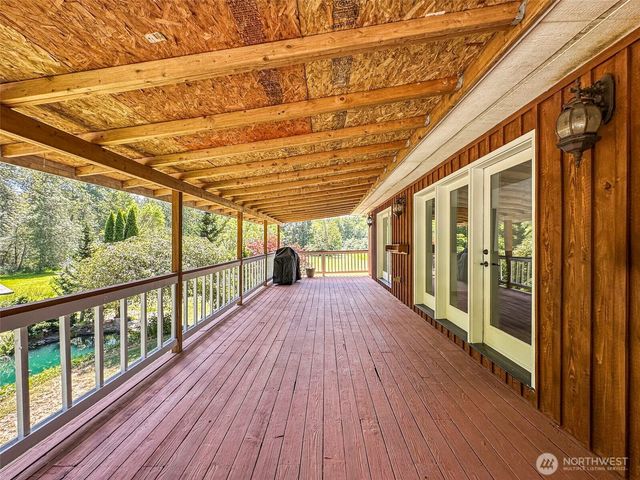 11915 151st Avenue Court E, Puyallup, WA 98374