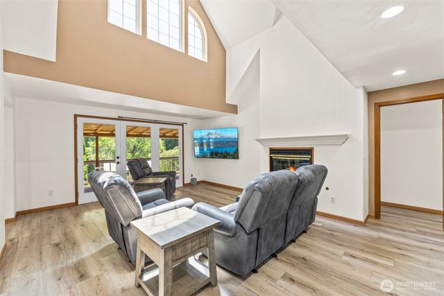 11915 151st Avenue Court E, Puyallup, WA 98374