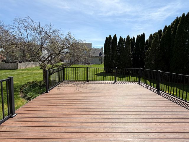 2309 N 7th Avenue Place E, Newton, IA 50208