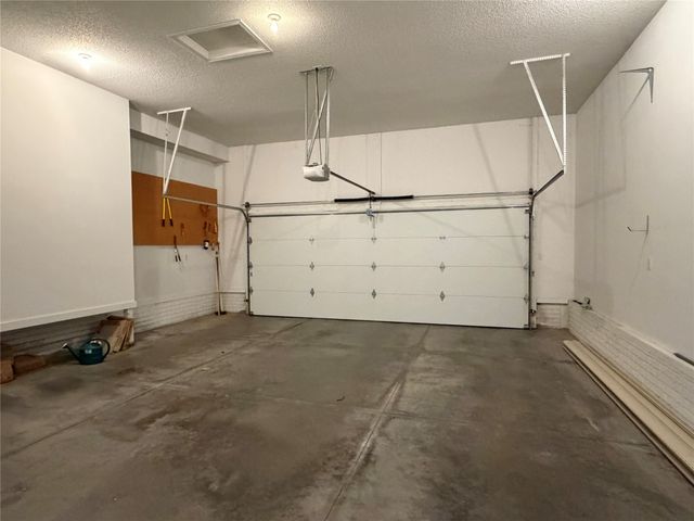 2309 N 7th Avenue Place E, Newton, IA 50208