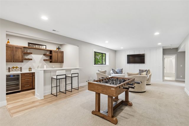 14415 Sheridan Avenue, Urbandale, IA 50323