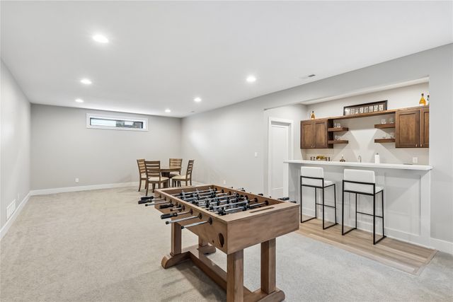 14415 Sheridan Avenue, Urbandale, IA 50323