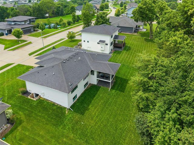 14415 Sheridan Avenue, Urbandale, IA 50323