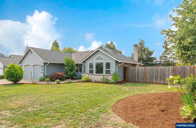 849 E 9th Ct, Lafayette, OR 97127