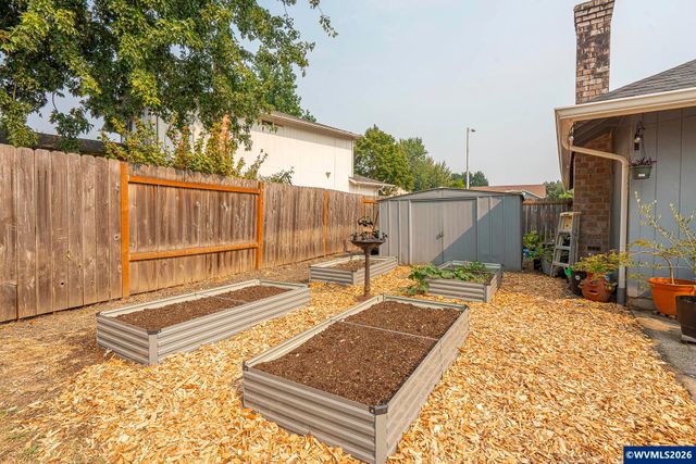 849 E 9th Ct, Lafayette, OR 97127