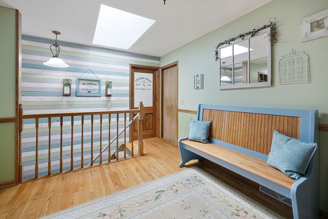 48W607 Whispering Oaks Drive, Hampshire, IL 60140