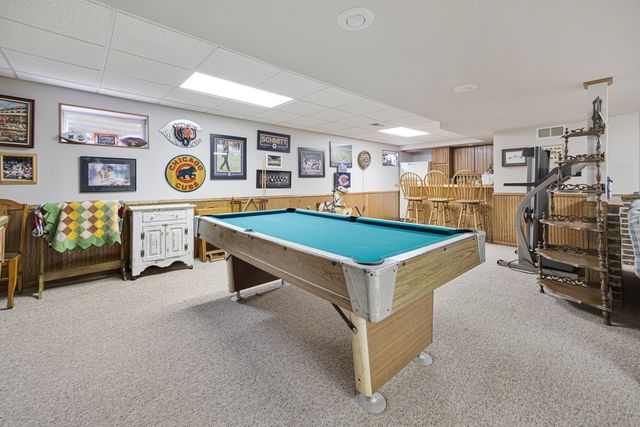 48W607 Whispering Oaks Drive, Hampshire, IL 60140