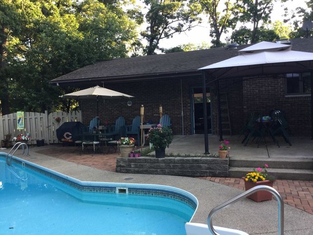 48W607 Whispering Oaks Drive, Hampshire, IL 60140