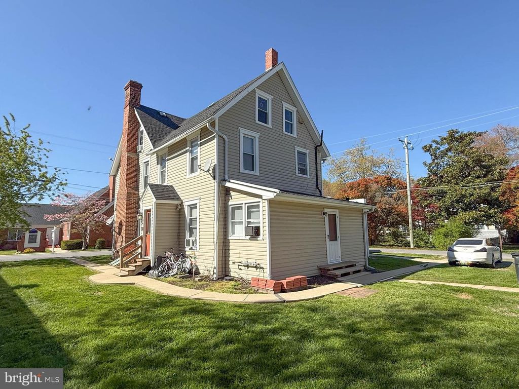 Image 3 of property listing at 7112 MARYLAND AVE, Queenstown, MD 21658