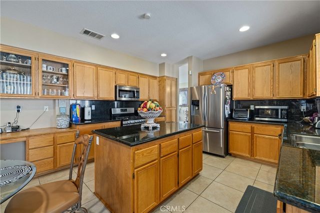 39243 Nicole Drive, Palmdale, CA 93551