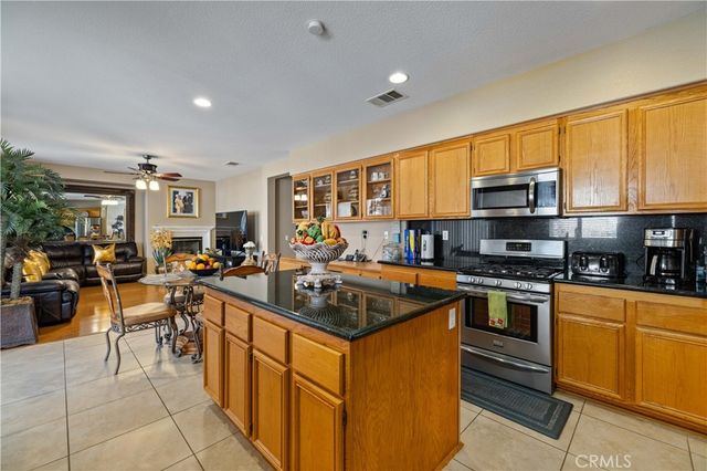 39243 Nicole Drive, Palmdale, CA 93551