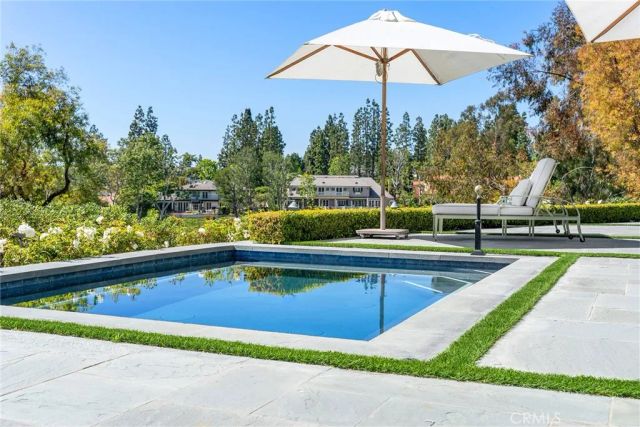 1 Cypress Point Lane, Newport Beach, CA 92660