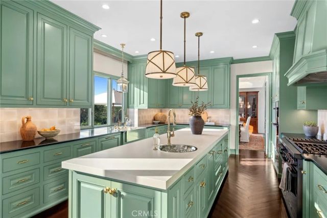 1 Cypress Point Lane, Newport Beach, CA 92660