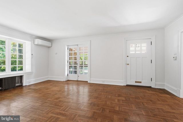 6711 LINCOLN DR, Philadelphia, PA 19119