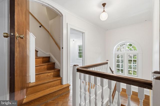 6711 LINCOLN DR, Philadelphia, PA 19119