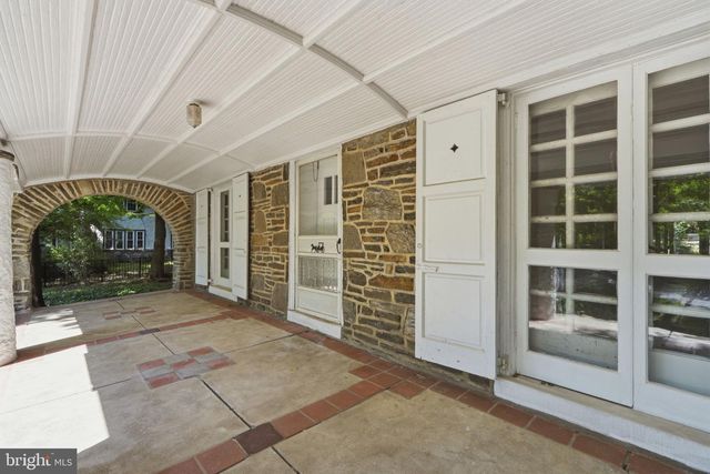 6711 LINCOLN DR, Philadelphia, PA 19119