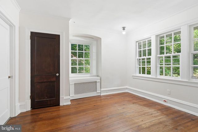 6711 LINCOLN DR, Philadelphia, PA 19119