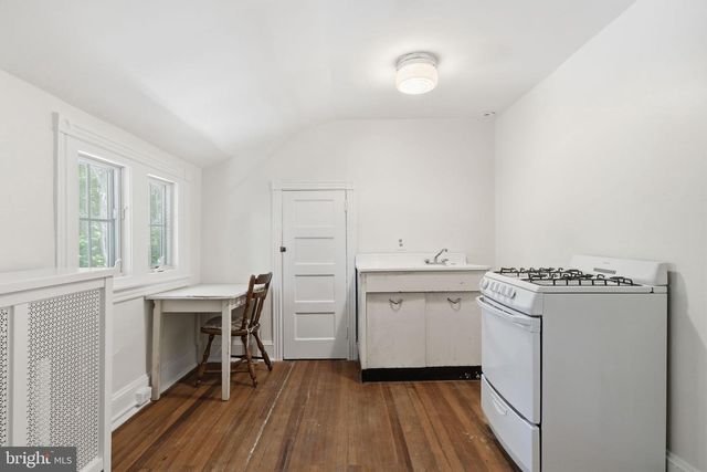 6711 LINCOLN DR, Philadelphia, PA 19119