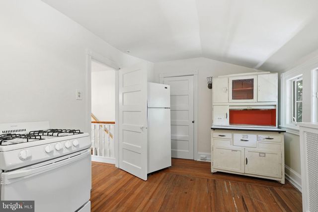 6711 LINCOLN DR, Philadelphia, PA 19119