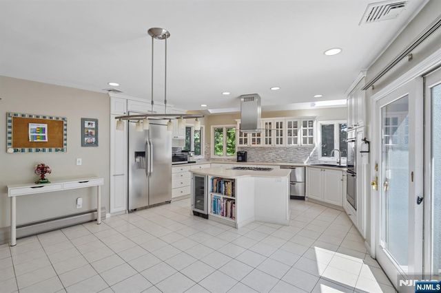 87 Irving Avenue, Englewood Cliffs, NJ 07632