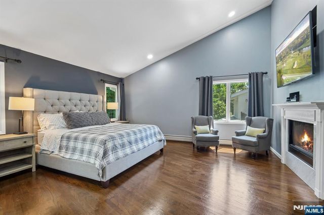87 Irving Avenue, Englewood Cliffs, NJ 07632