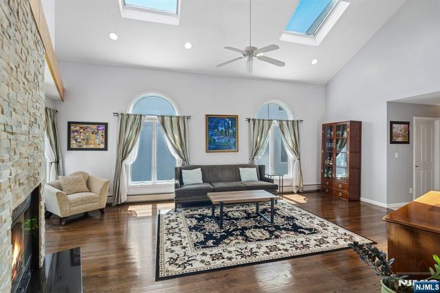 87 Irving Avenue, Englewood Cliffs, NJ 07632