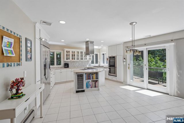 87 Irving Avenue, Englewood Cliffs, NJ 07632