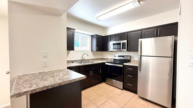 1712 E Pepper Circle 3, Mesa, AZ 85203