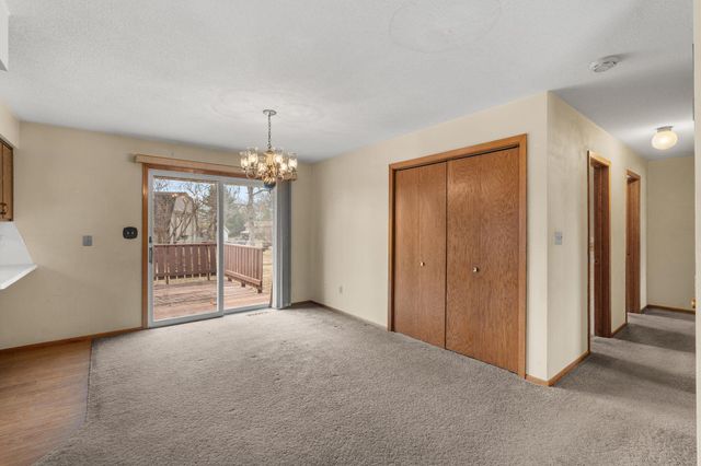 2460 E Meadow Drive, North Saint Paul, MN 55109