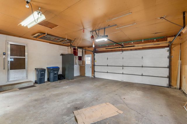 2460 E Meadow Drive, North Saint Paul, MN 55109