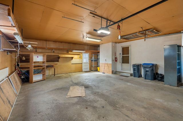 2460 E Meadow Drive, North Saint Paul, MN 55109