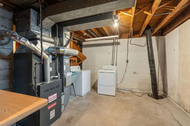 2460 E Meadow Drive, North Saint Paul, MN 55109