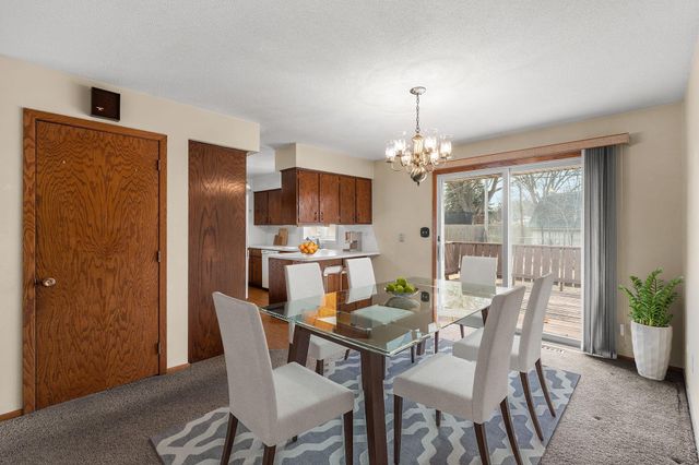 2460 E Meadow Drive, North Saint Paul, MN 55109