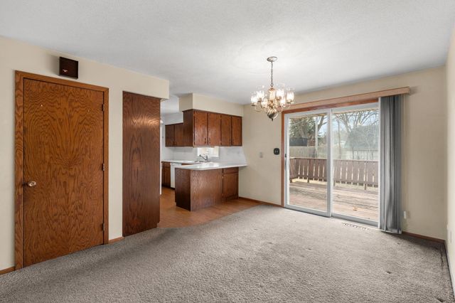 2460 E Meadow Drive, North Saint Paul, MN 55109