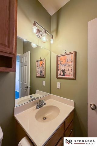 2301 Lakewood Drive, Papillion, NE 68046
