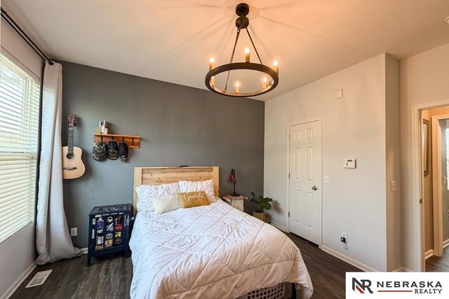 2301 Lakewood Drive, Papillion, NE 68046